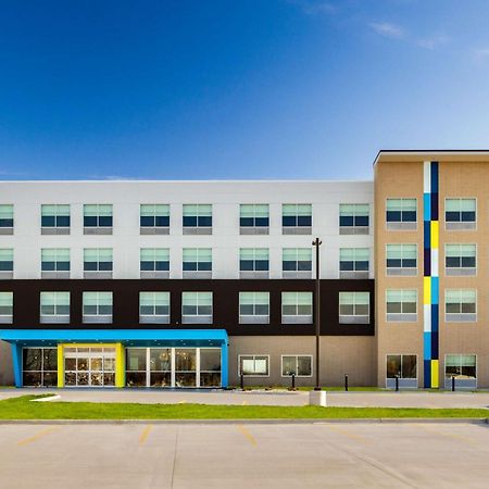 Tru By Hilton Oshkosh Hotel Exterior photo
